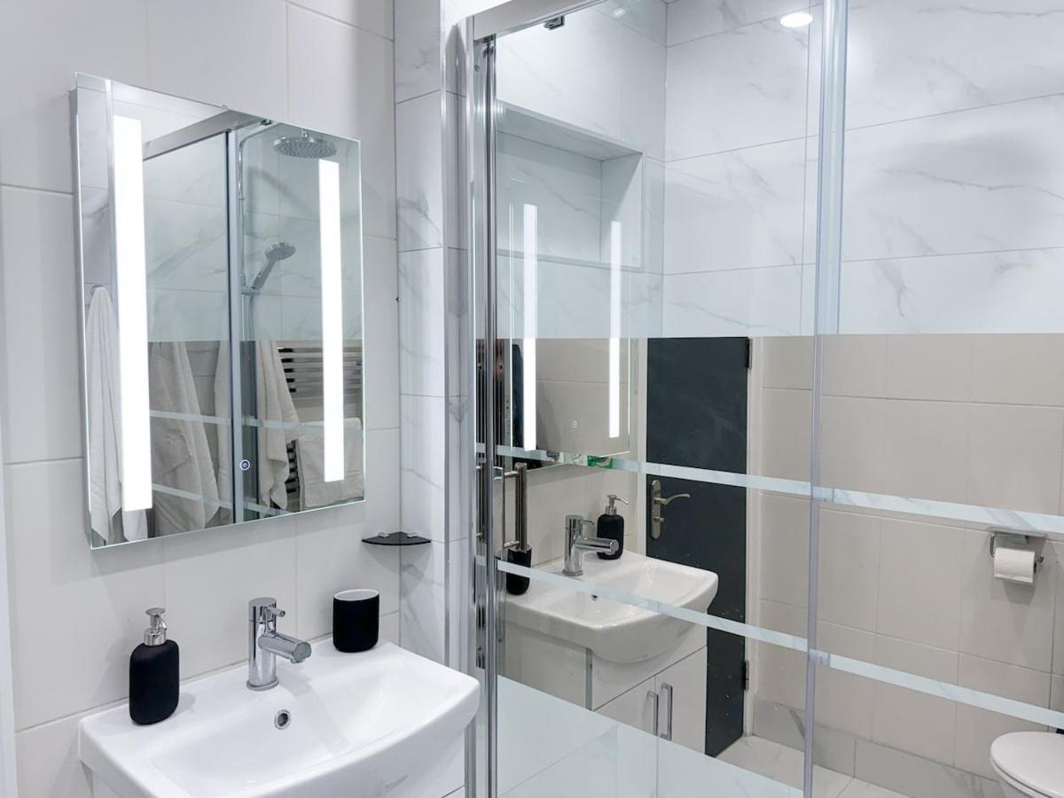 Centre Charming 2-bed Flat With Garden