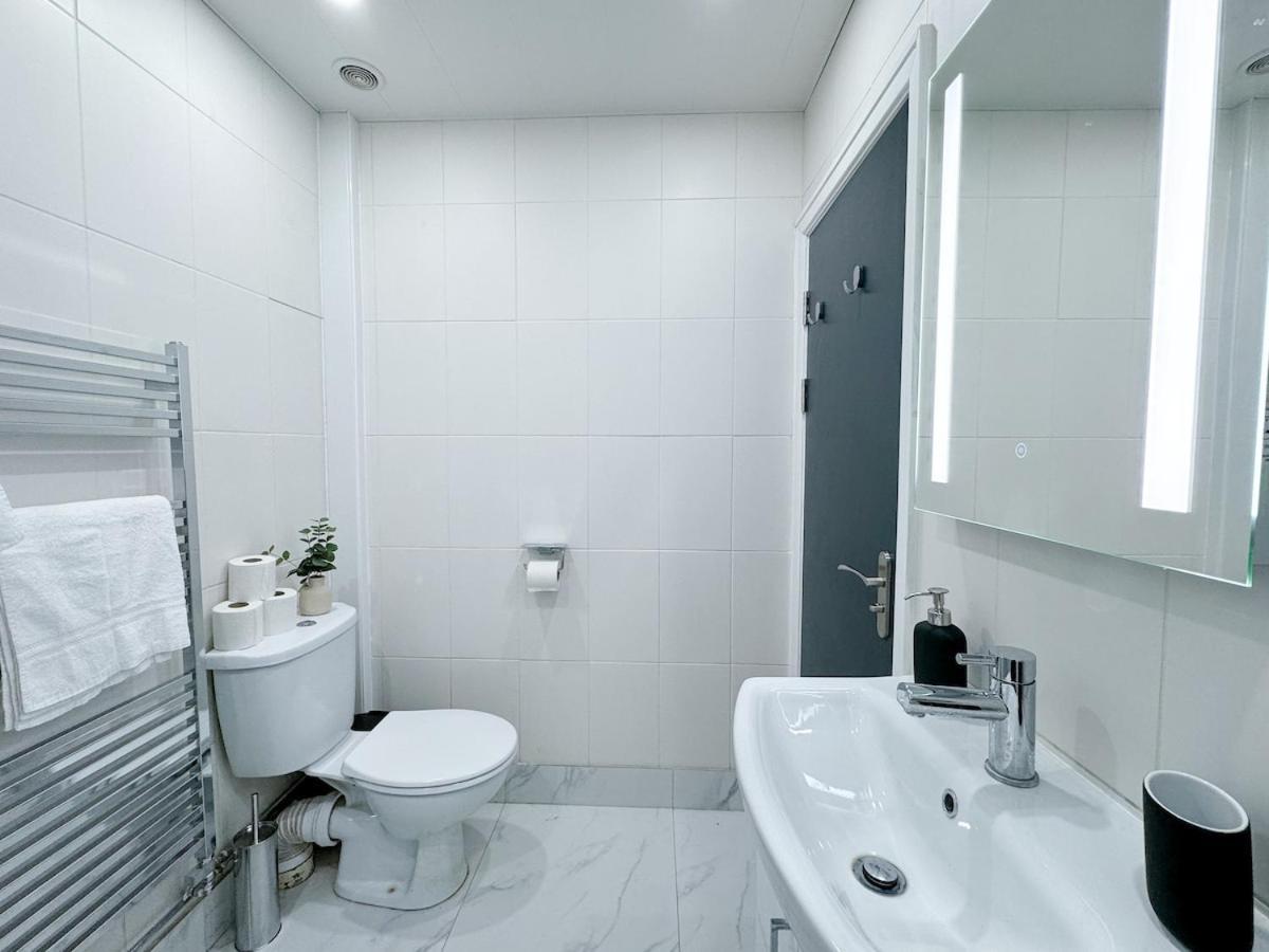 Apartment Centre Charming 2-bed Flat With Garden
