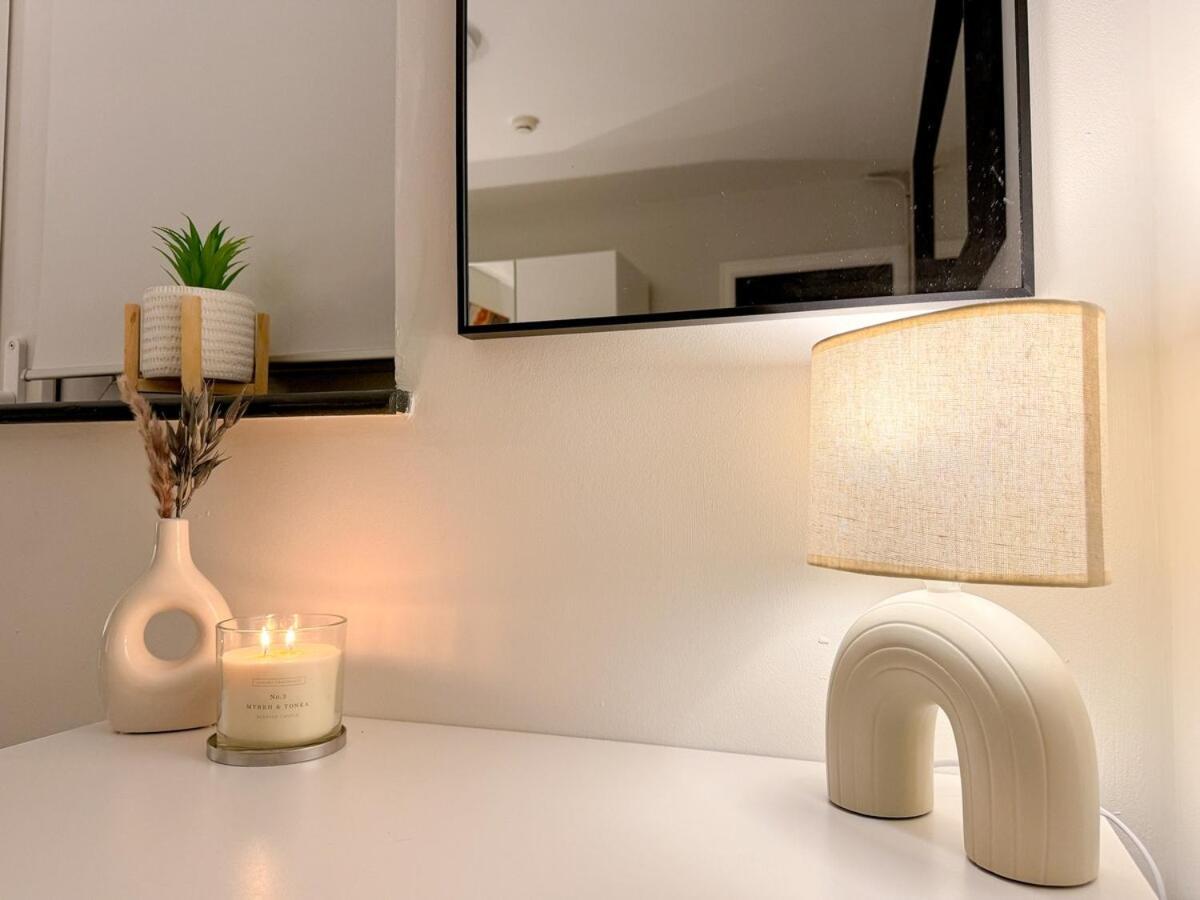 Centre Charming 2-bed Flat With Garden Apartment *