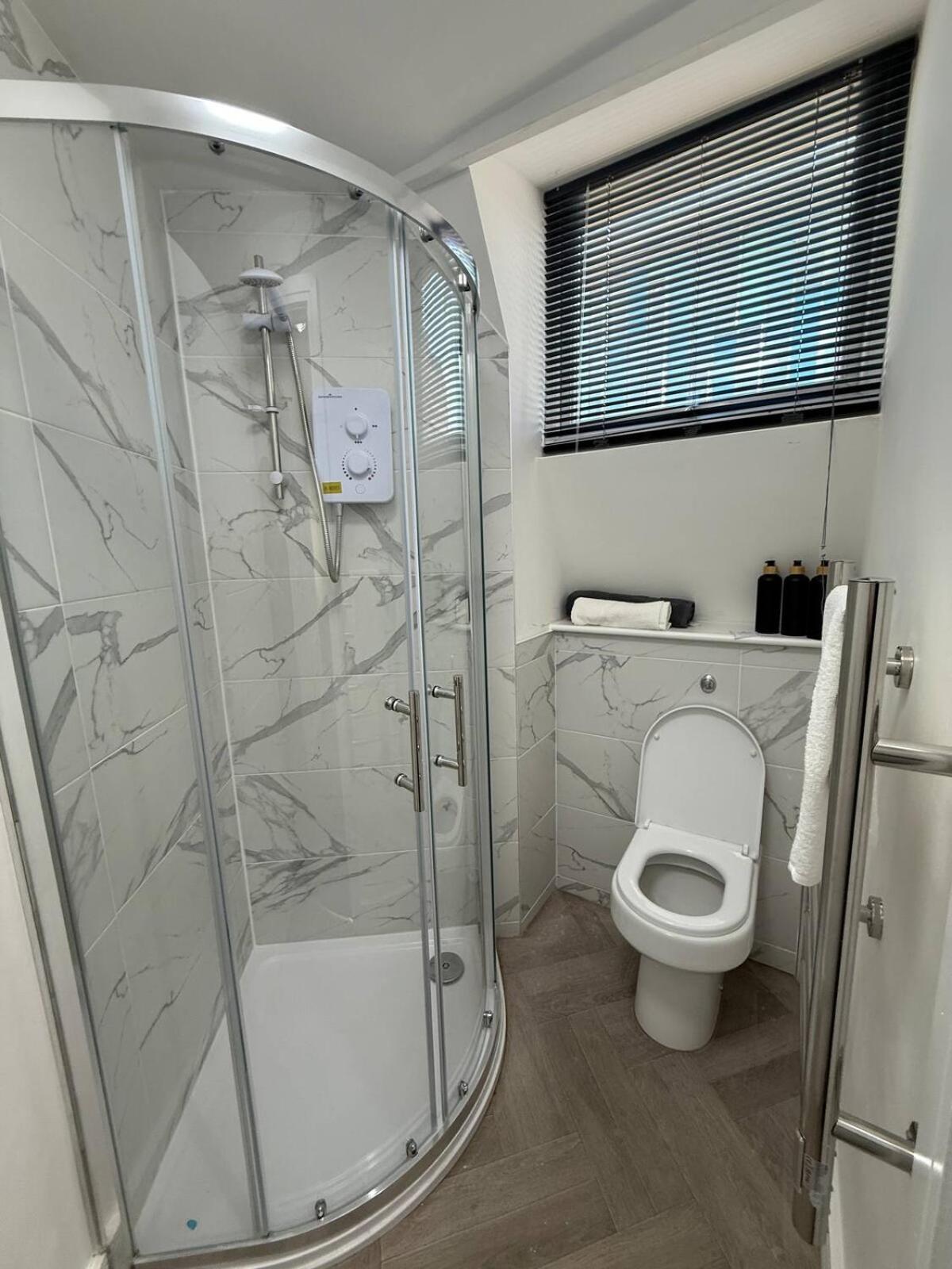 Apartment 9 Mill Lane, - Prime Centre *