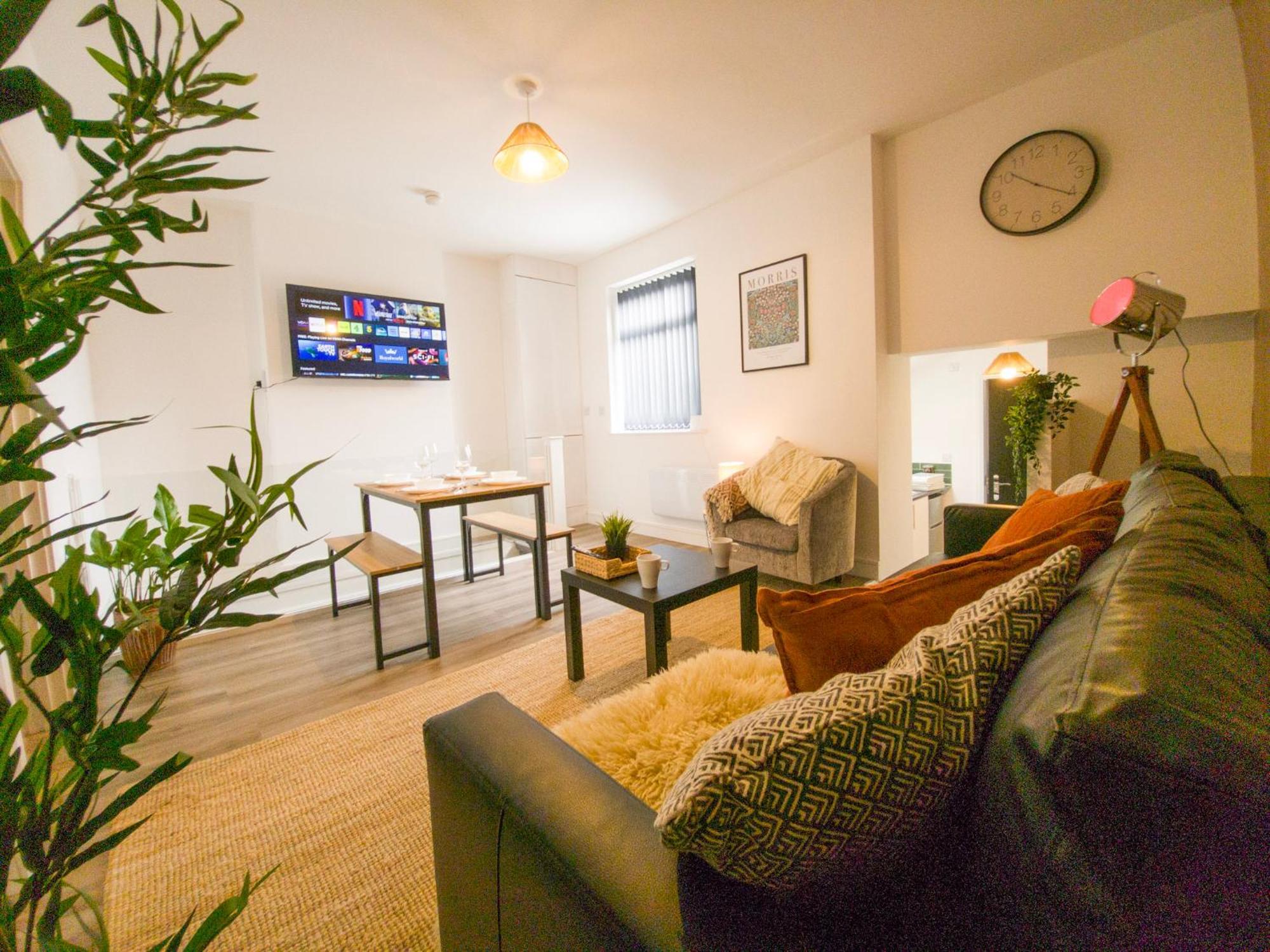 Super Convenient Keyless Entry Two Bedroom Loft By Promise *