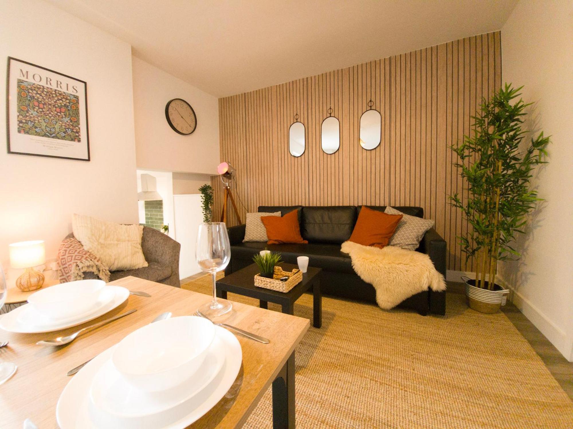 Super Convenient Keyless Entry Two Bedroom Loft By Promise Apartment *