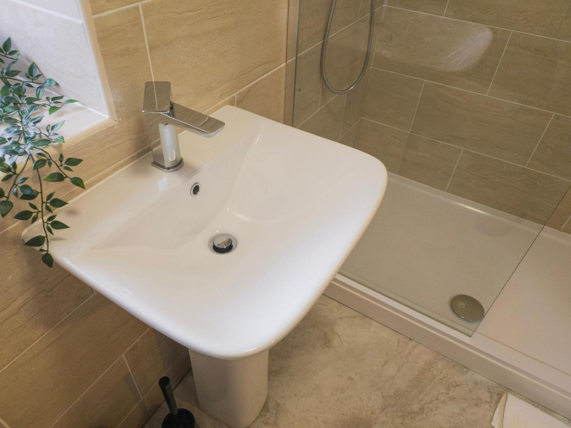 Super Convenient Keyless Entry Two Bedroom Loft By Promise * Cardiff