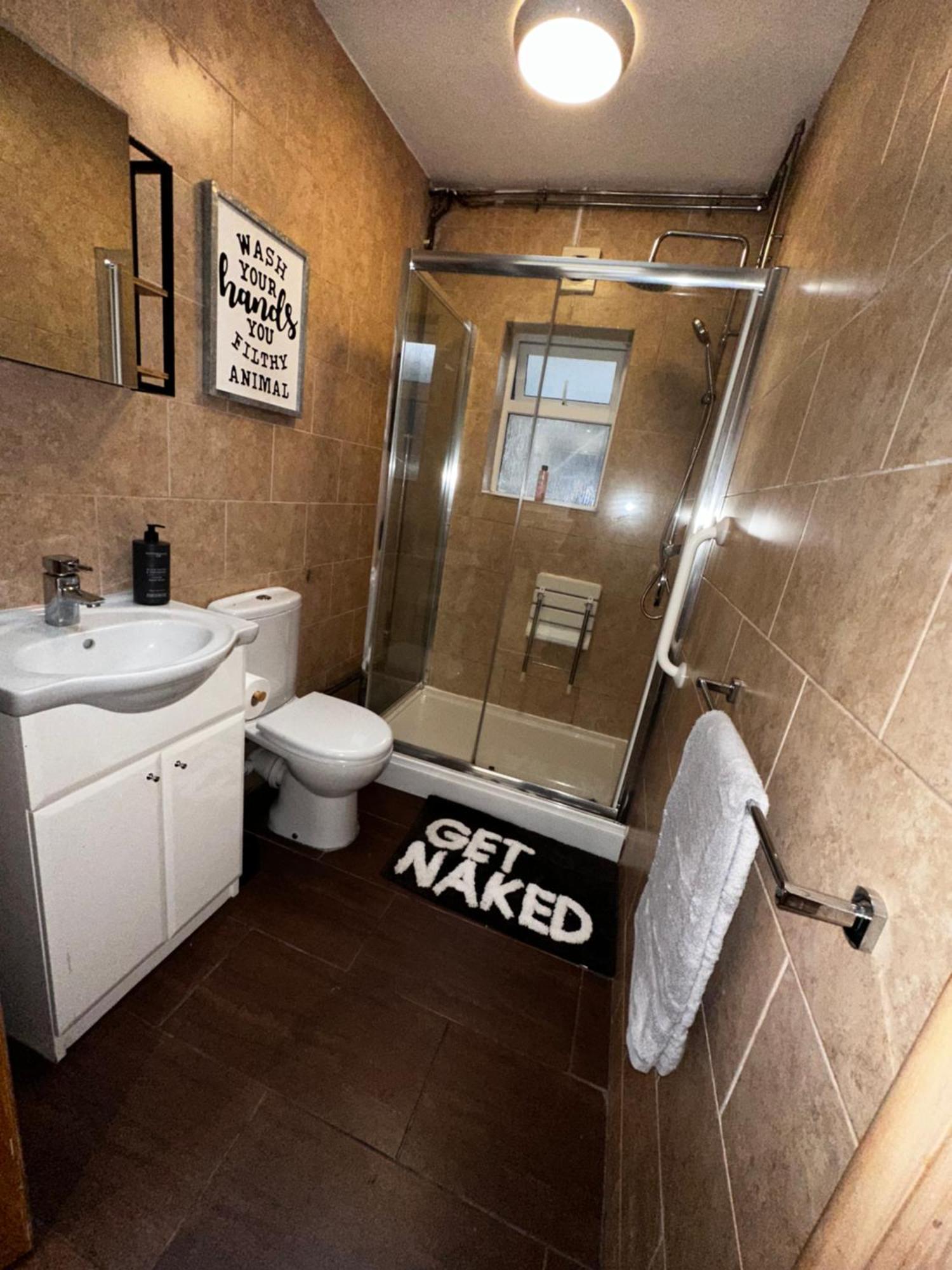 Apartment Luxury Near Cardiff