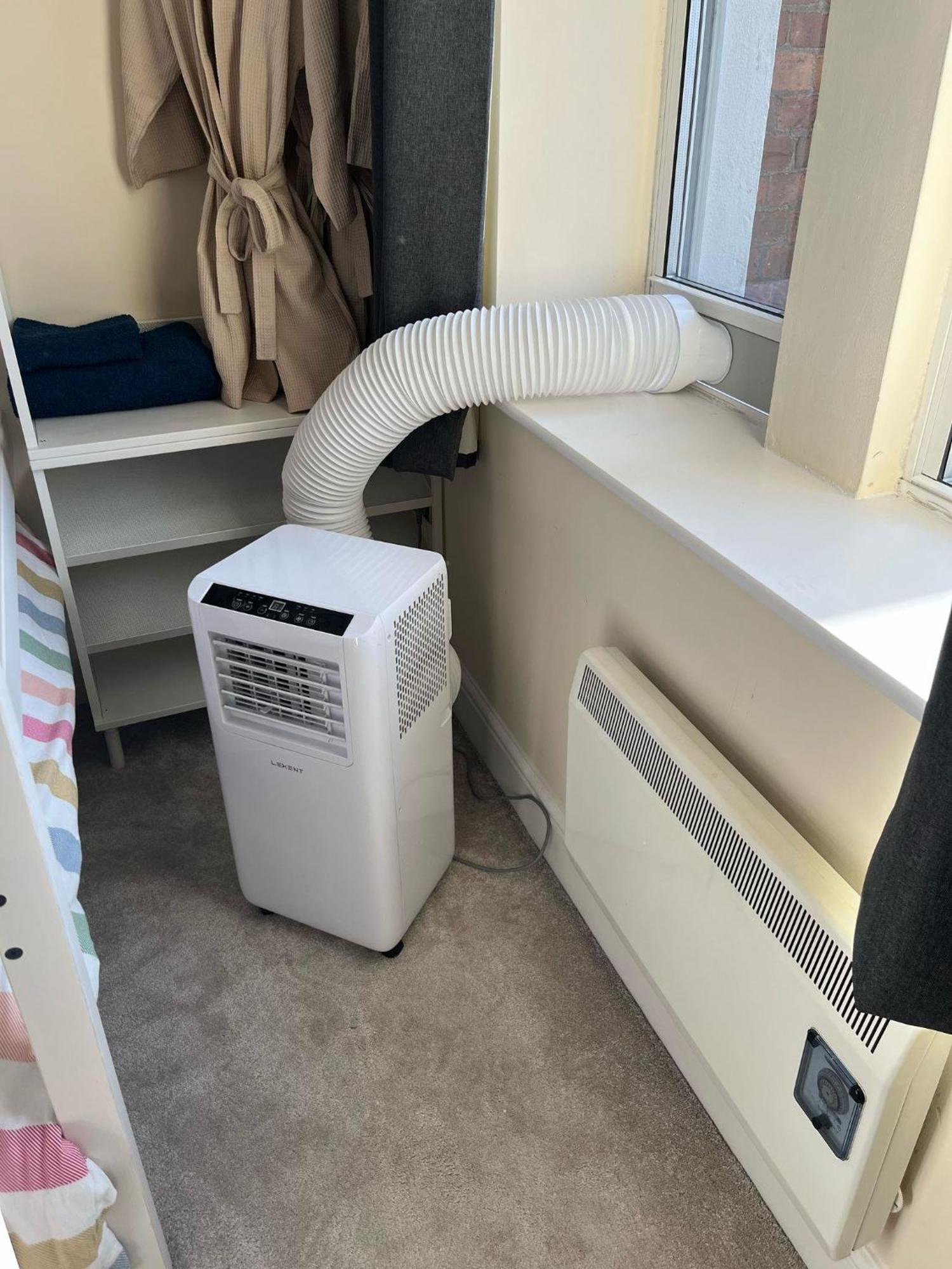 - Sleeps 6 - Castle & Stadium Nearby * Cardiff