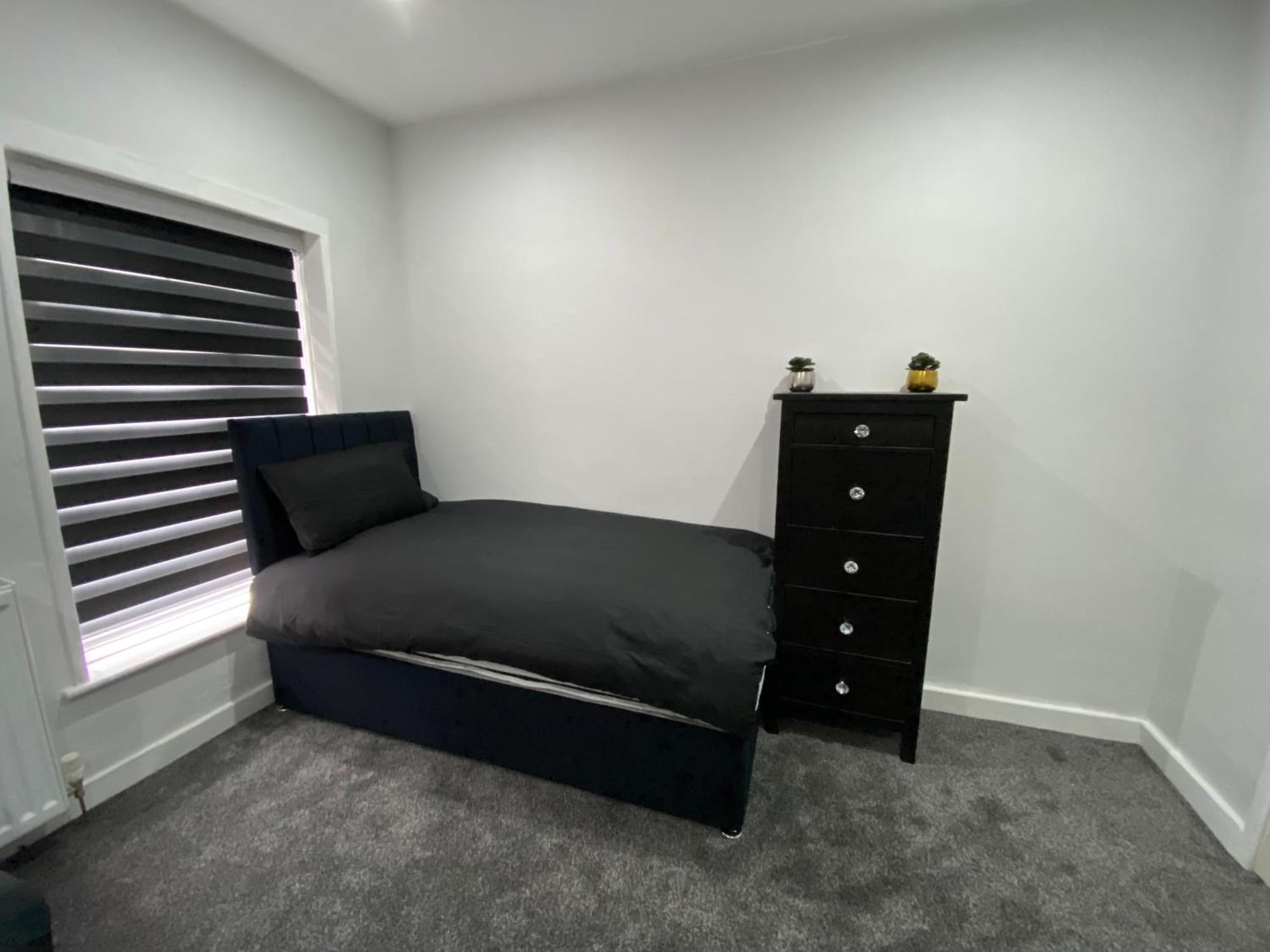 Sleeps 11 Holiday home *