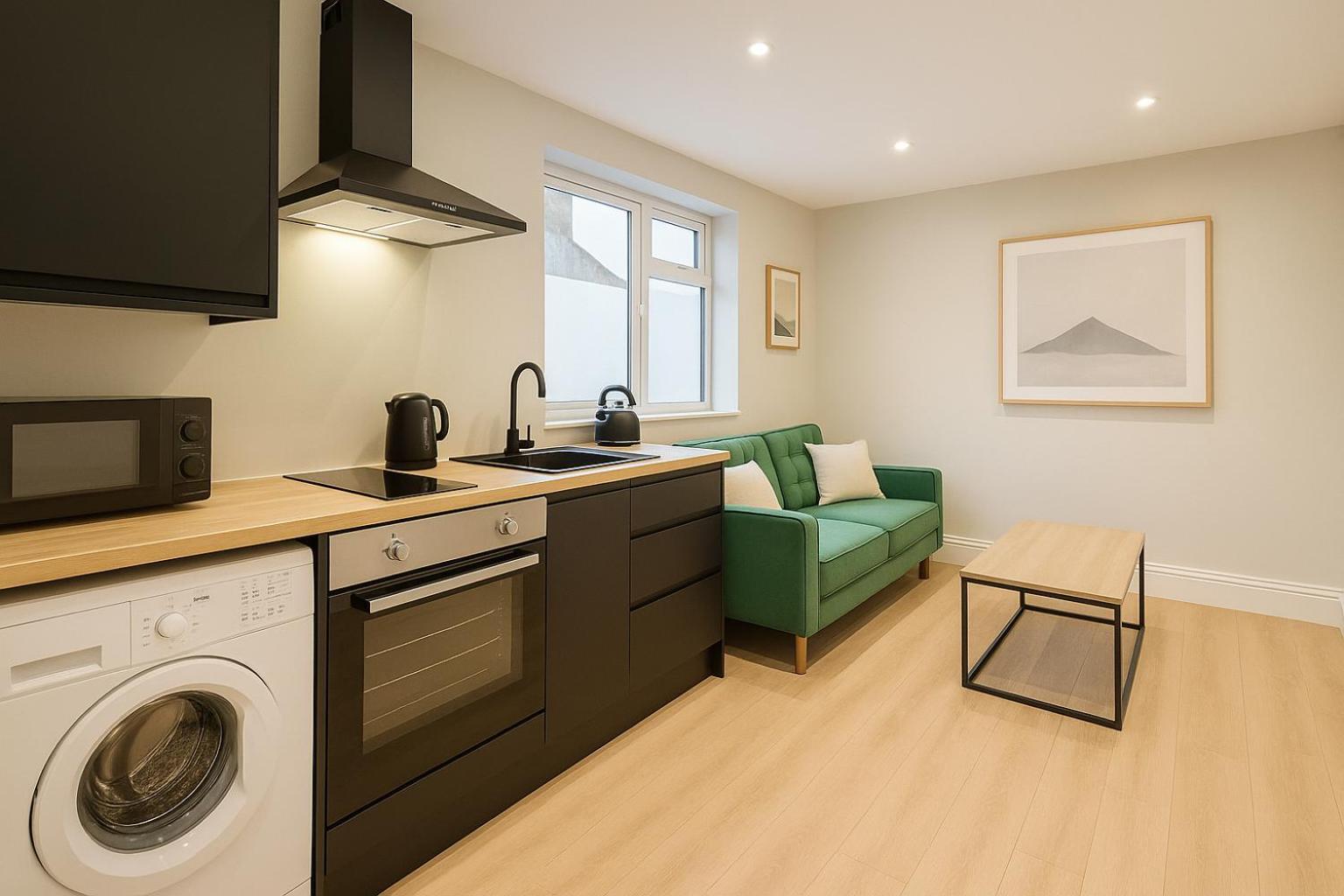 Apartment Modern + King Size Bed + Garden Cardiff