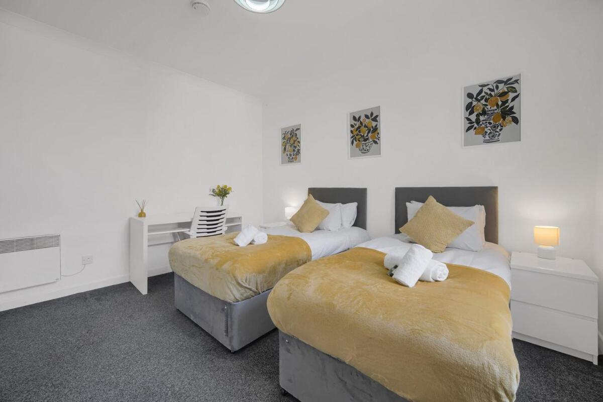 Spacious - - Fast Wifi - Netflix Apartment *