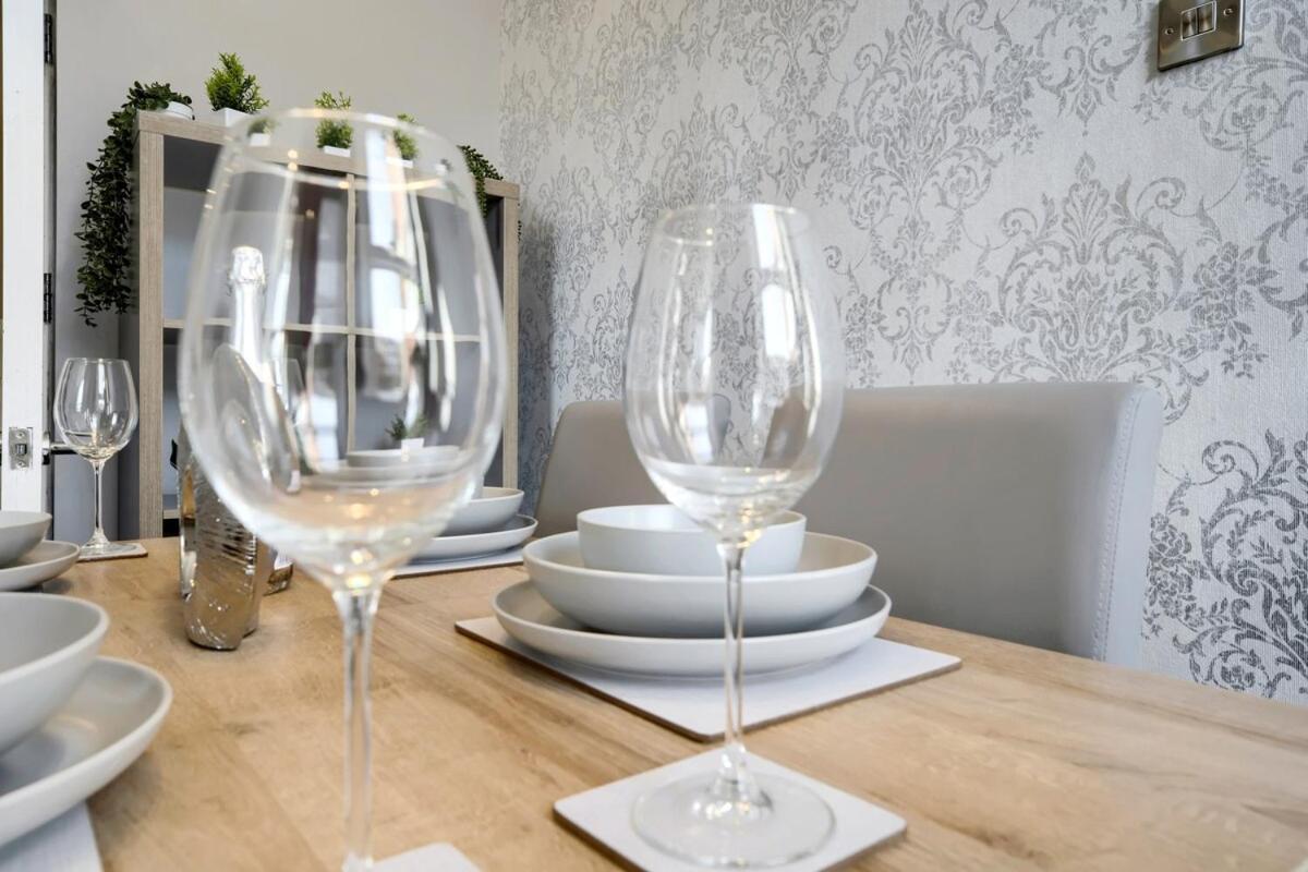Spacious - - Fast Wifi - Netflix * Cardiff