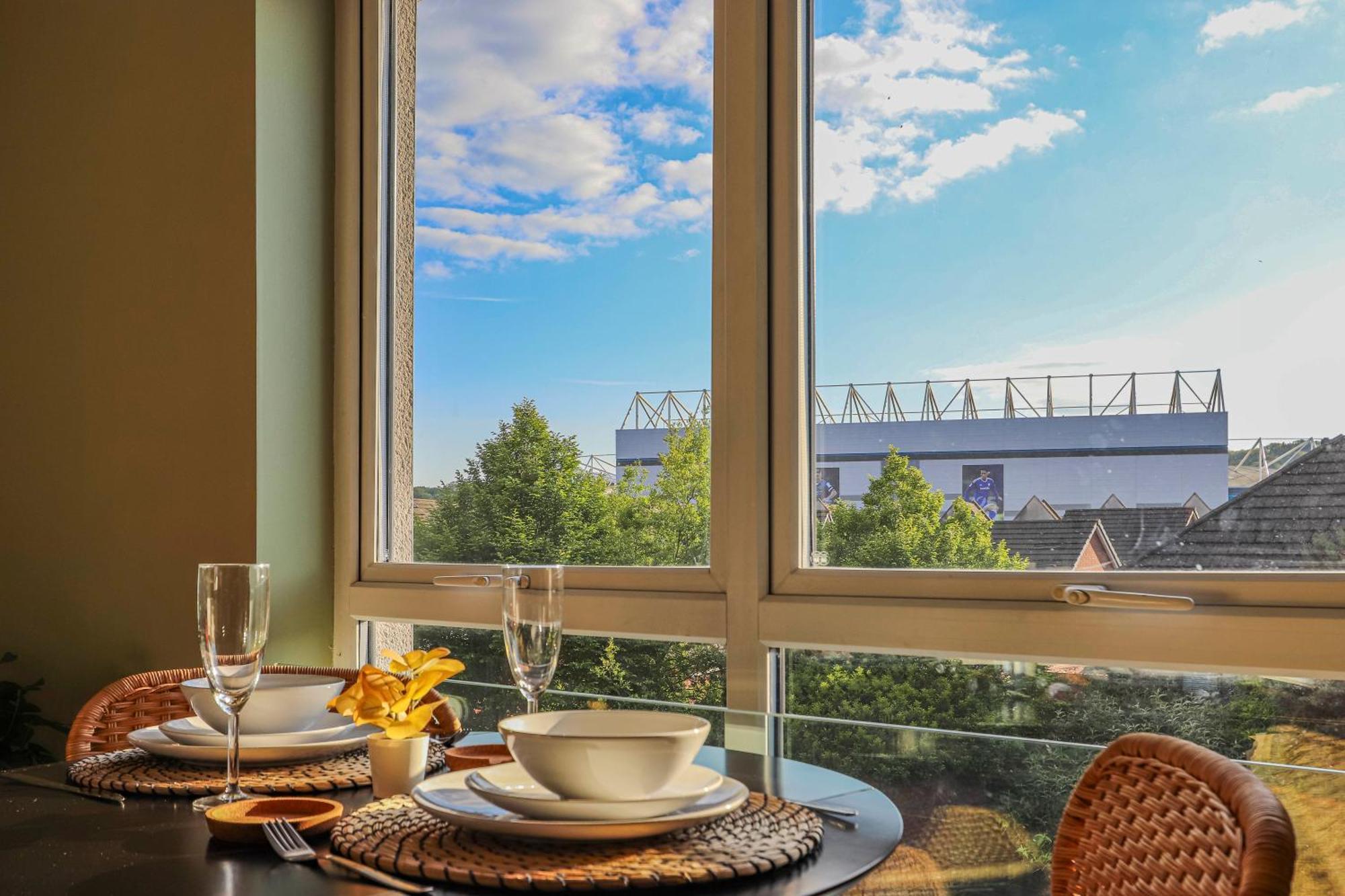 Noah By Koya Homes - 2-bed Apartment, Stadium View & Free Parking Holiday home Cardiff