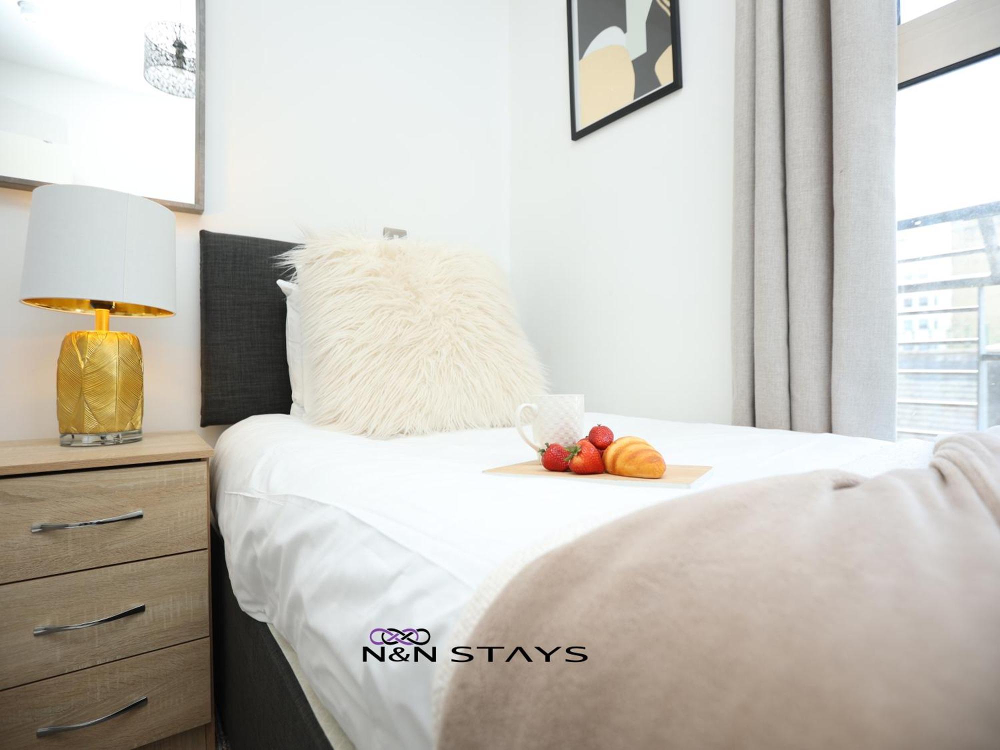 Queen Street By N And N Stays, Close To Centre, Restaurants And Shops, Secure Private Parking Cardiff