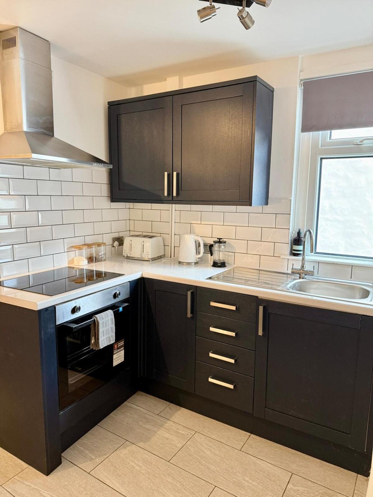 Apartment 2 Bedroom Garden Free Parking Cardiff
