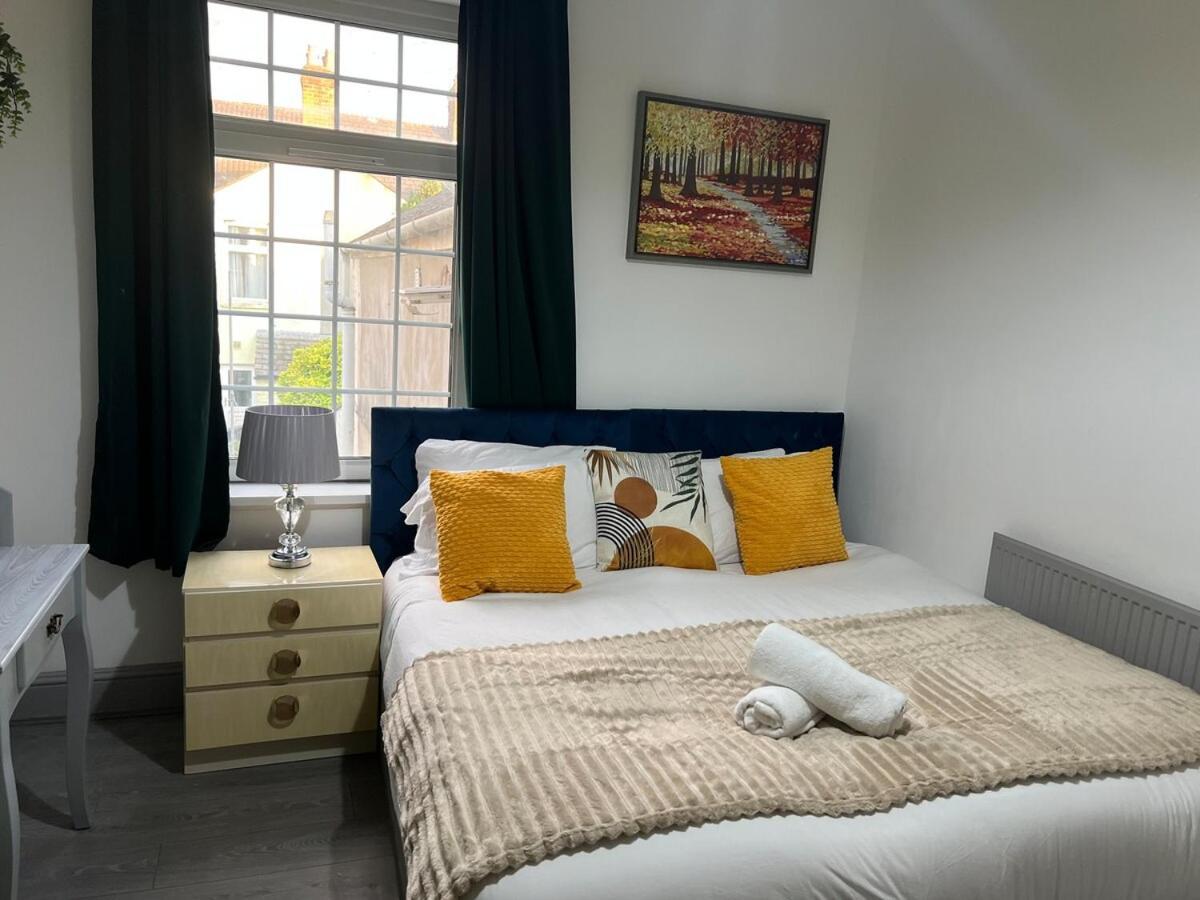 Spacious 4 Bed House In Great Location *