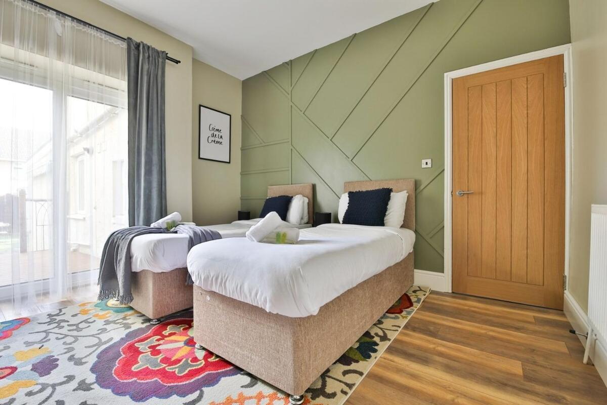 Apartment 2 Bedroom Stunning - Sleeps 6 - Location Cardiff