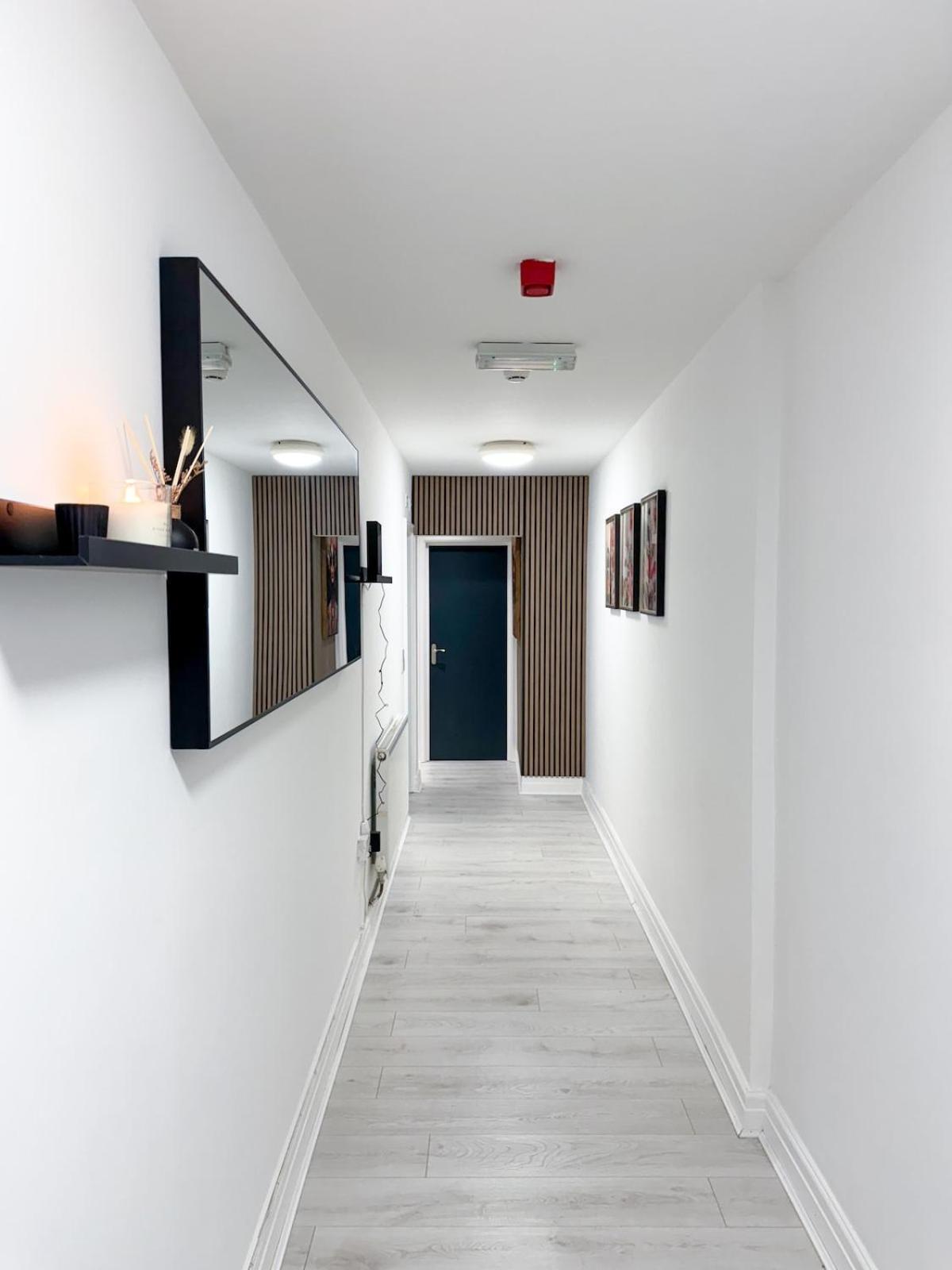 Modern & Cozy - City Centre 2-Bed Flat With Garden Apartment *