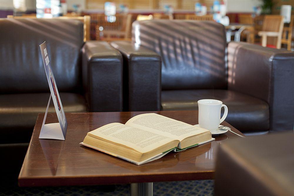 Ibis Gate - International Business Park 3*