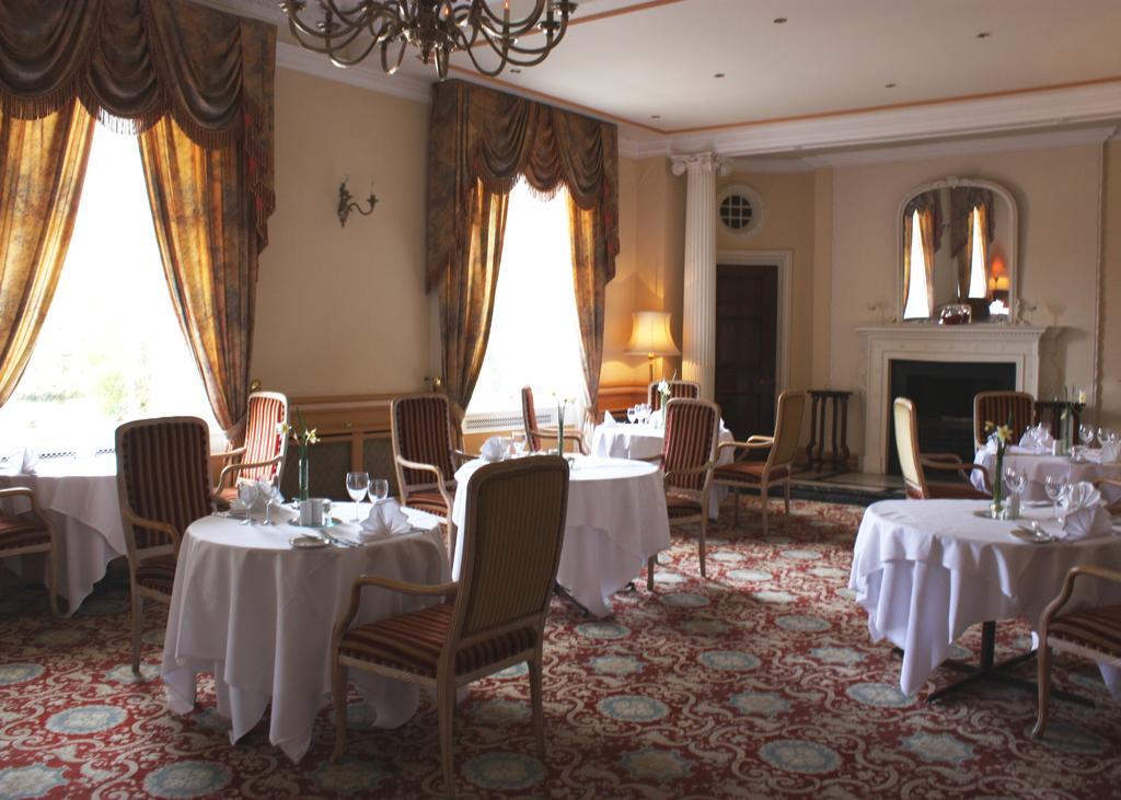 Hotel St Mellons & 3*