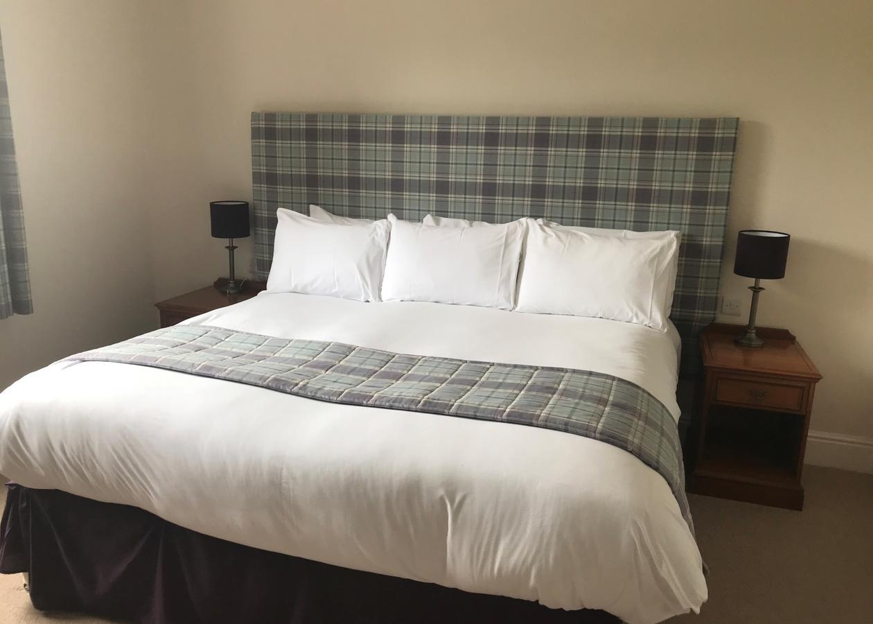 St Mellons & 3* Cardiff