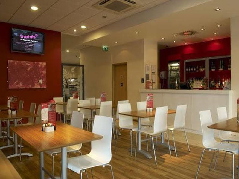 Travelodge Atlantic Wharf 3* Cardiff