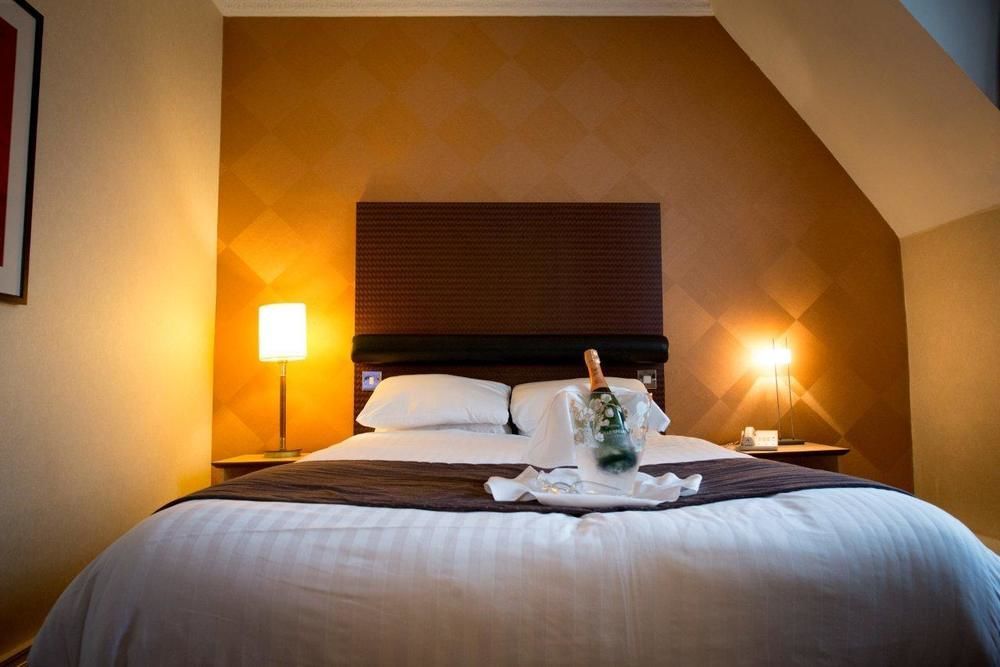 The Angel 3* Cardiff