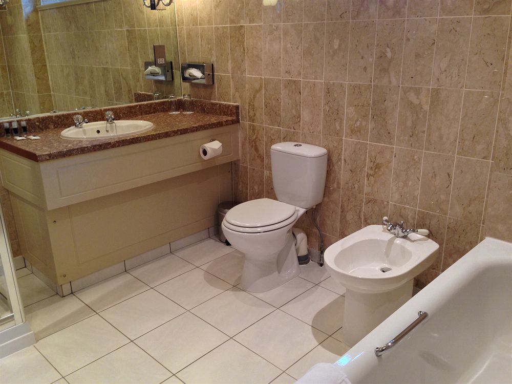 St Mellons & Hotel Cardiff