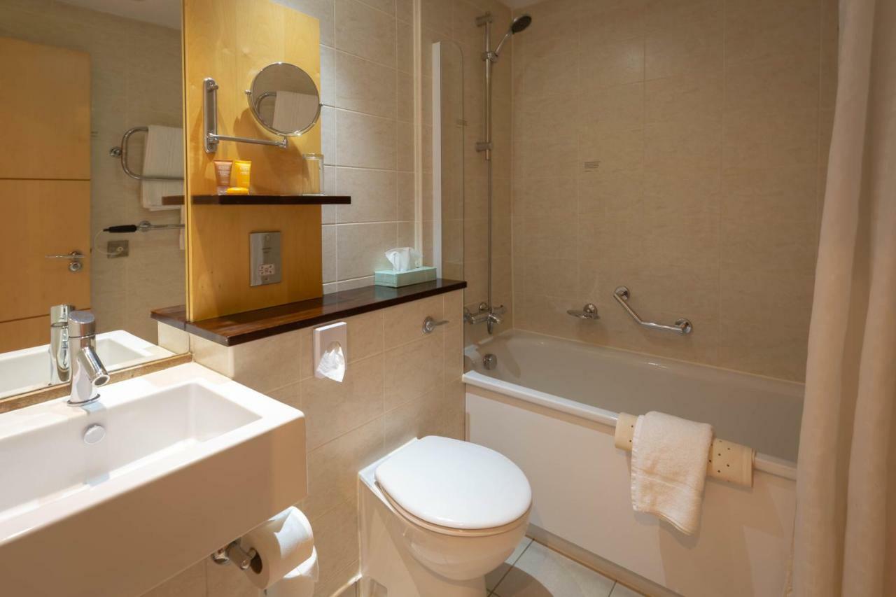 The Angel Hotel 3*