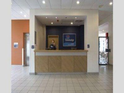 Travelodge Atlantic Wharf 3*