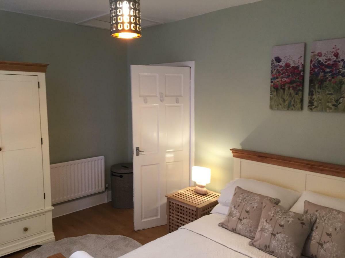 Tynant House- Modern 3 Bed House- Centre And Free Parking Holiday home Cardiff