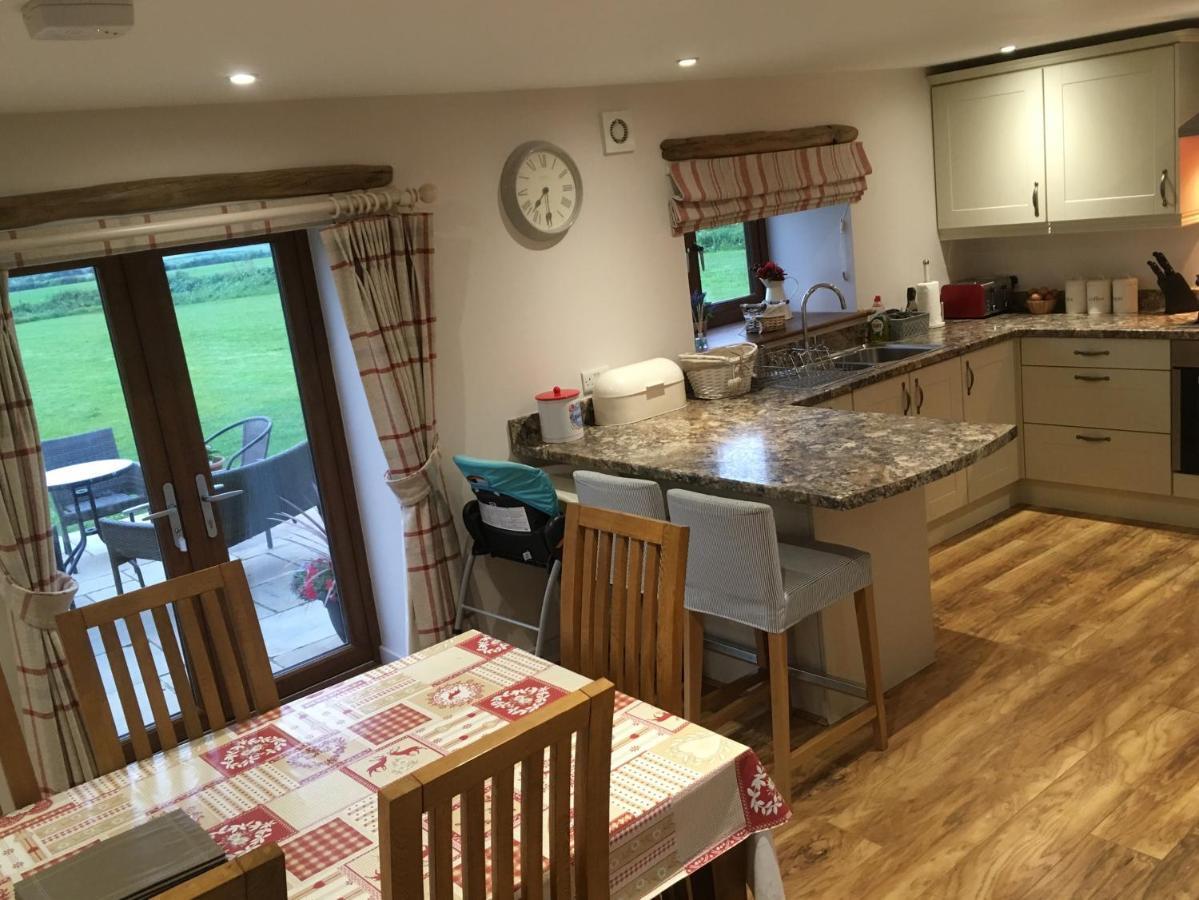 Holiday home Special 8-13june Beautiful Dog Freindly Near Cardiff, Cowbridge, Barry *