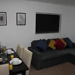 Homesy Sa Cardiff - Long Stay Offer! Modern House! 5 Guests! Business & Leisure