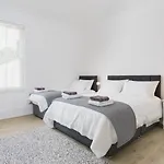 Luxury Town House In The Centre Of Cardiff