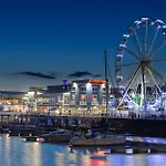 Emerald Apartment-2Bed 2Bath Cardiff Bay,City Centre Apartment