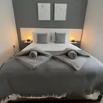 Cosy Stay, Principality Stadium