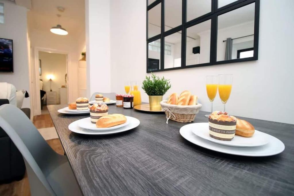 Penarth/cardiff Bay: Deluxe Flat: 10 Mins To City! *