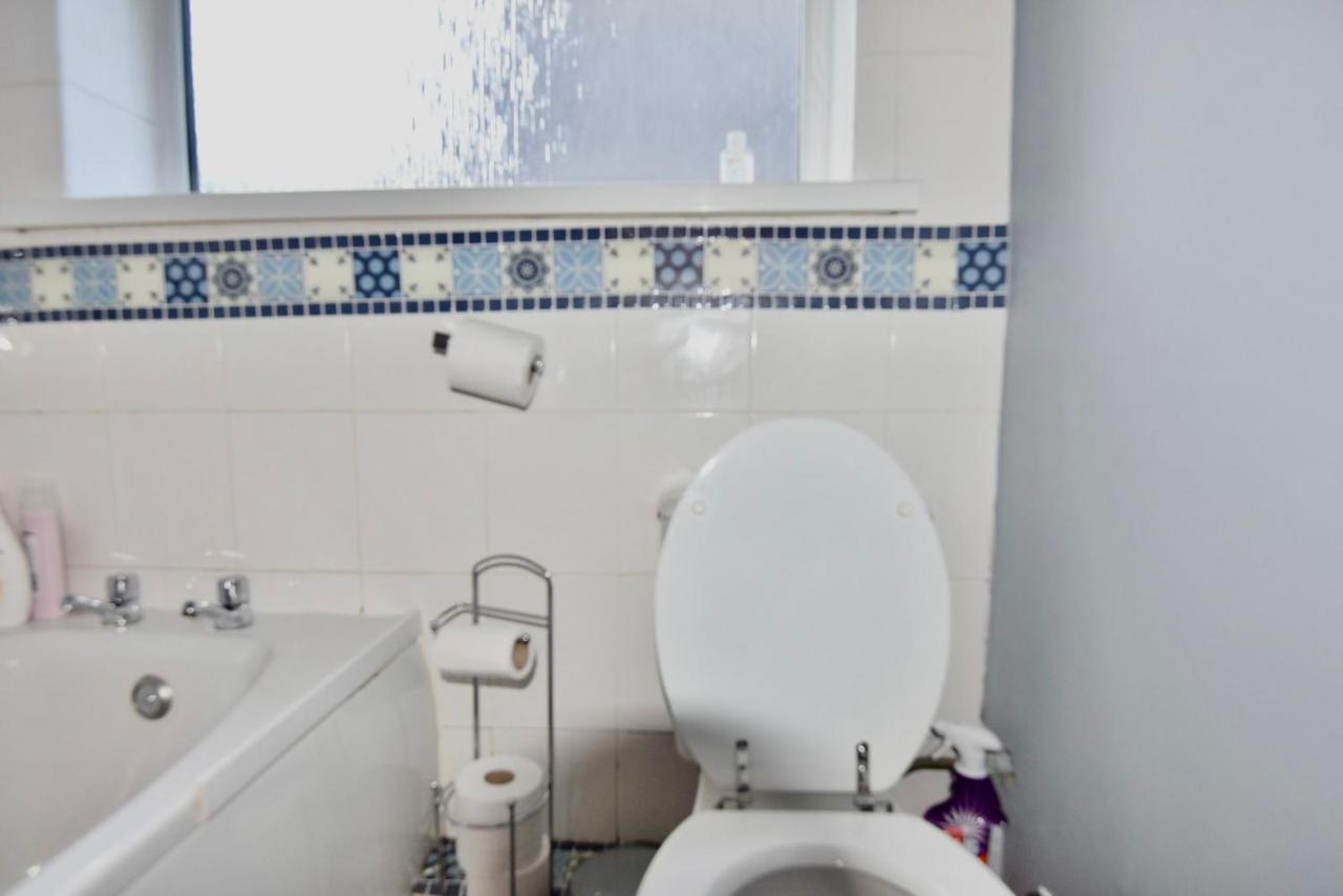 Apartment Come On In Centre Wentloog Close Sleeps Upto 6