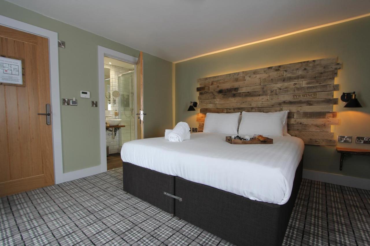 Hotel Tyr Winch Cardiff