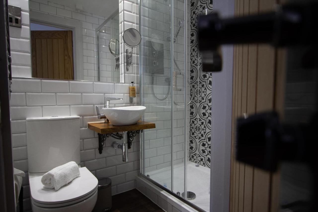 Hotel Tyr Winch Cardiff
