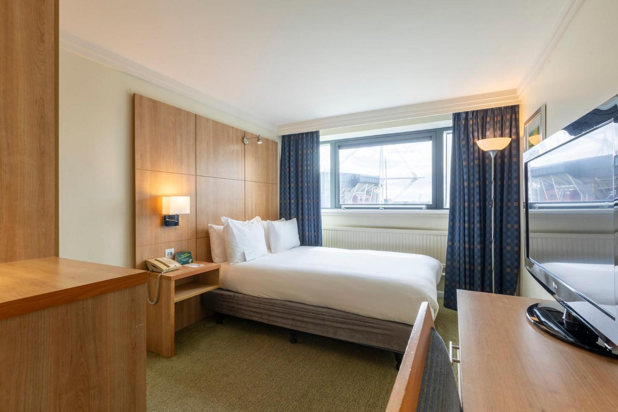 Hotel Holiday Inn Cardiff City Centre By Ihg 4*