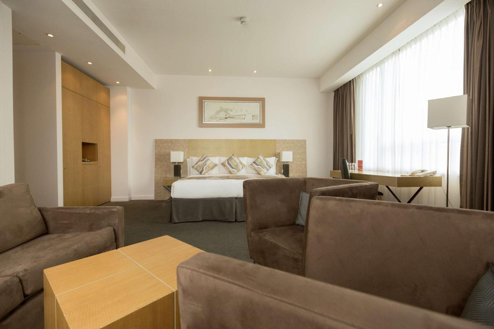 Hotel Park Plaza 4*