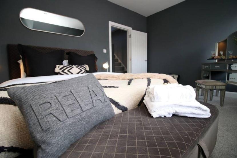 Wyndham Road 3br Lin Pontcanna *