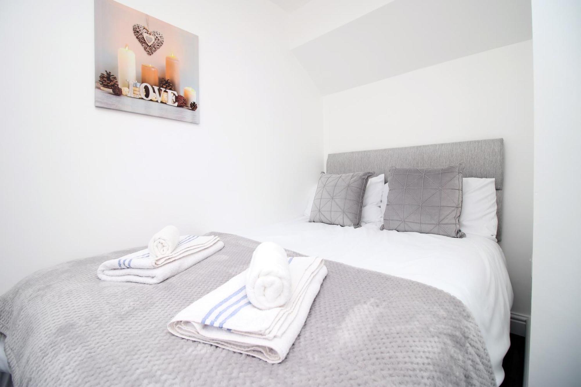 Guest house Modern Guesthouse, Fast Wi-fi, Street Free Parking, Central, Fully Equipped