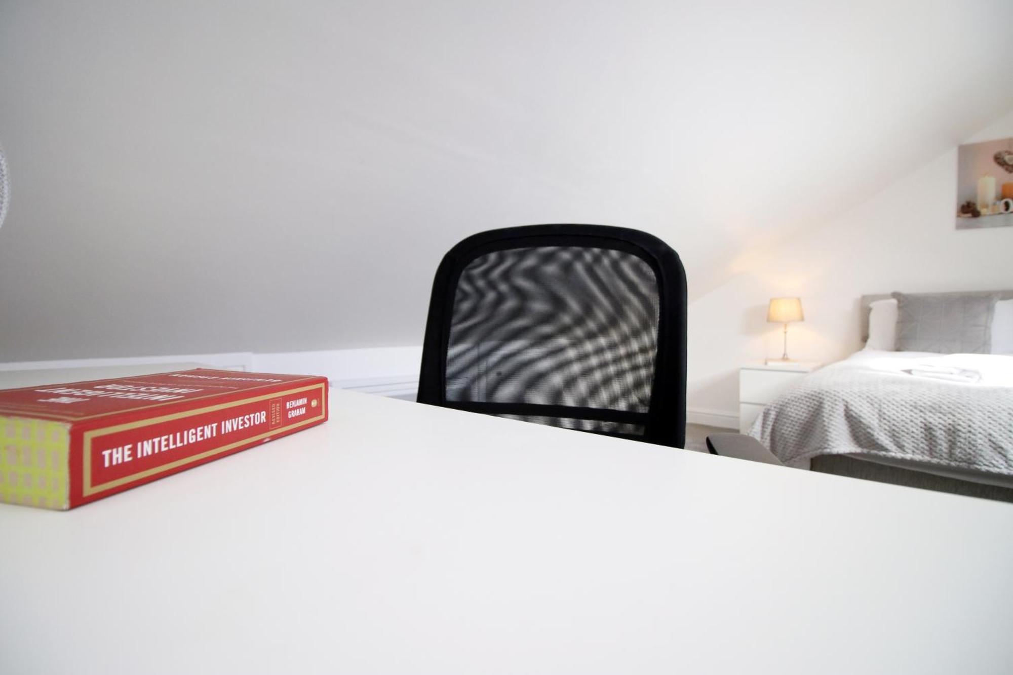Modern Guesthouse, Fast Wi-fi, Street Free Parking, Central, Fully Equipped Guest house