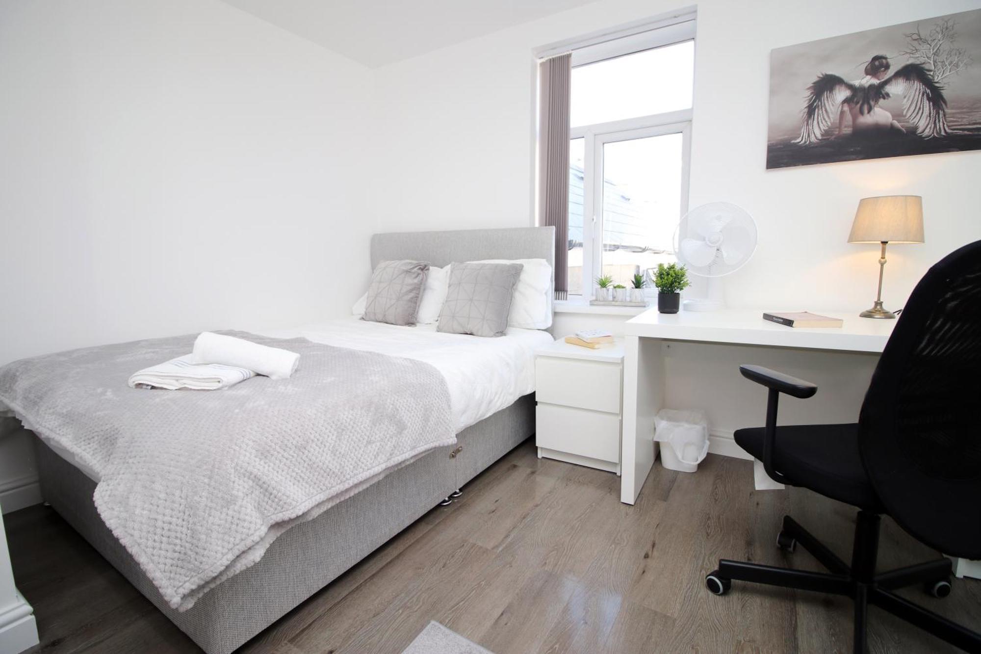 Guest house Modern Guesthouse, Fast Wi-fi, Street Free Parking, Central, Fully Equipped *