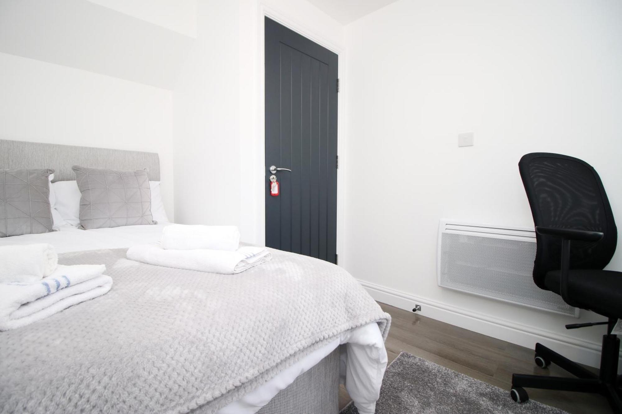 Guest house Modern Guesthouse, Fast Wi-fi, Street Free Parking, Central, Fully Equipped Cardiff