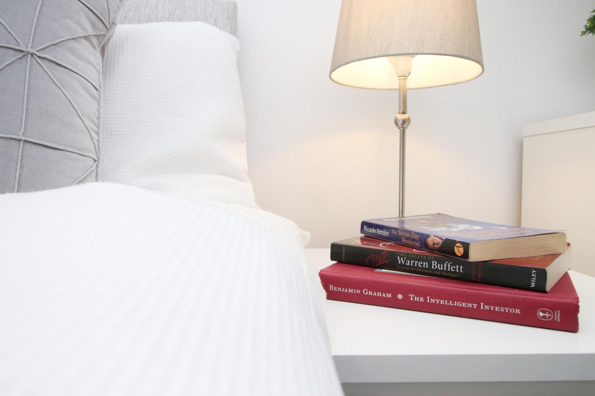 Modern Guesthouse, Fast Wi-fi, Street Free Parking, Central, Fully Equipped *