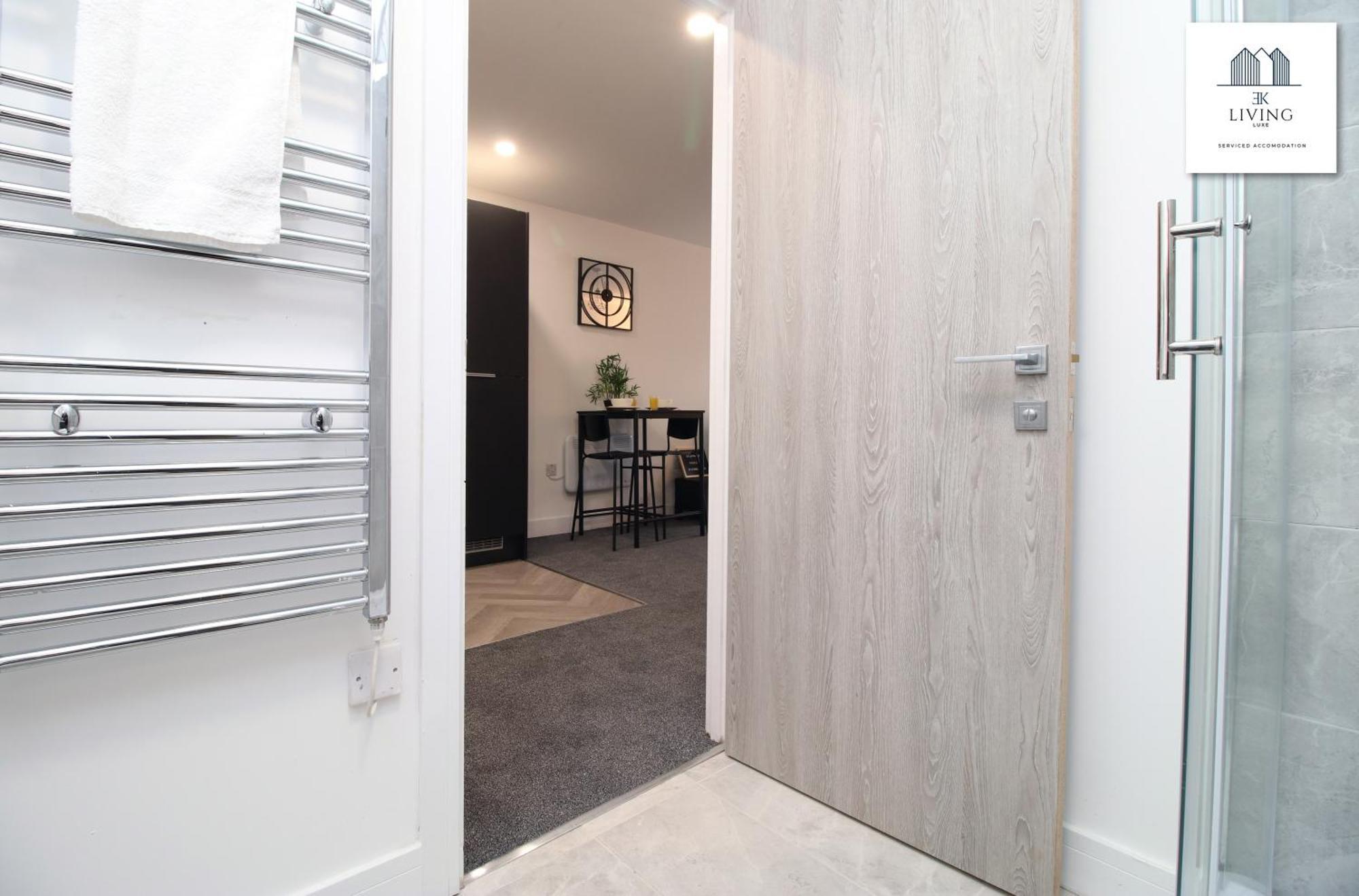 Apartment New Modern 1 Bedroom - Prime Location - By Ekliving Luxe Short Lets & Serviced - Cardiff