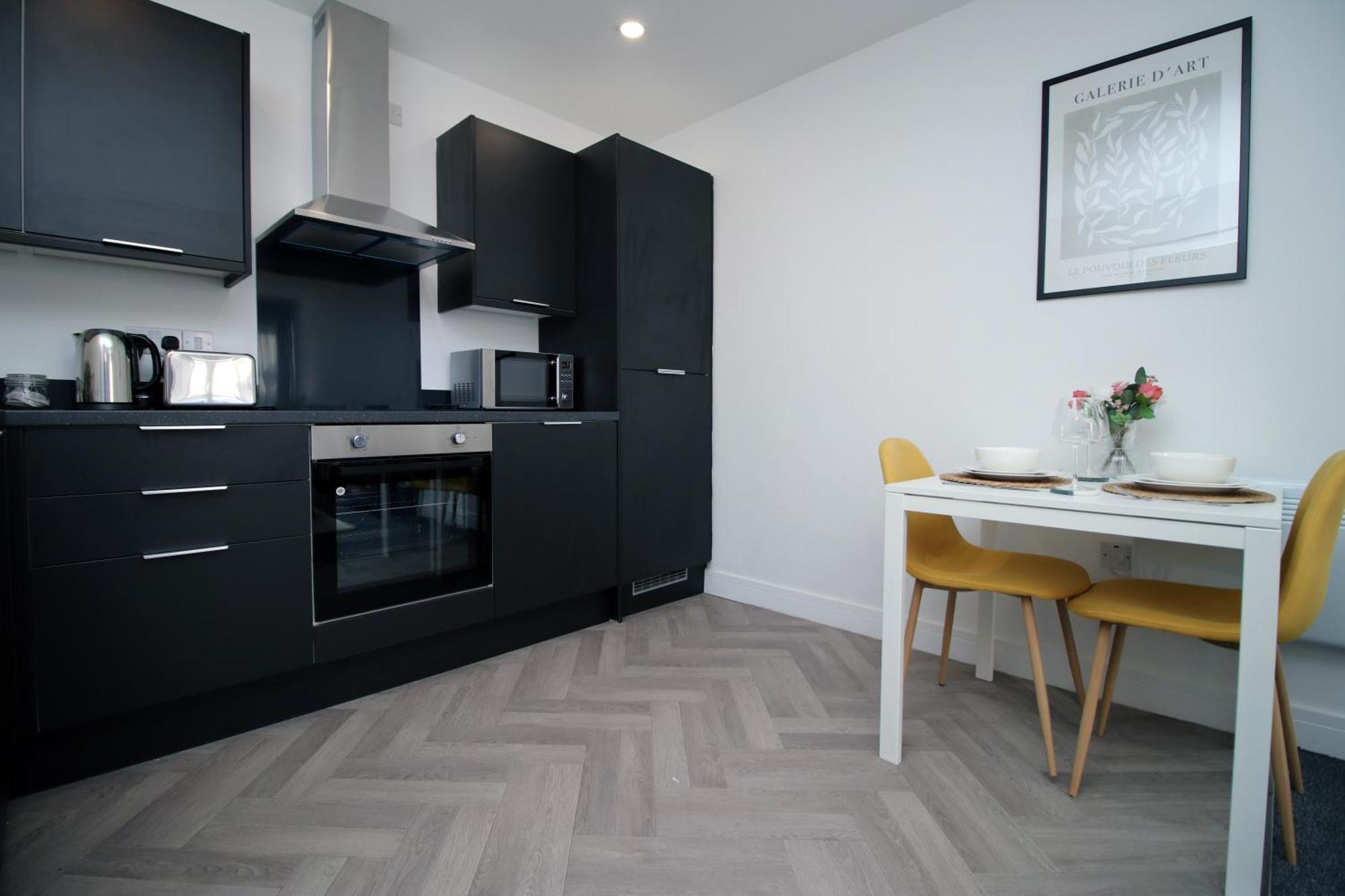 New Modern 1 Bedroom - Prime Location - By Ekliving Luxe Short Lets & Serviced - * Cardiff