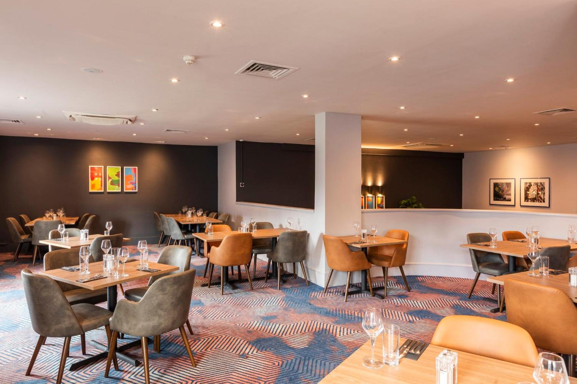 Hotel Holiday Inn Cardiff City Centre By Ihg