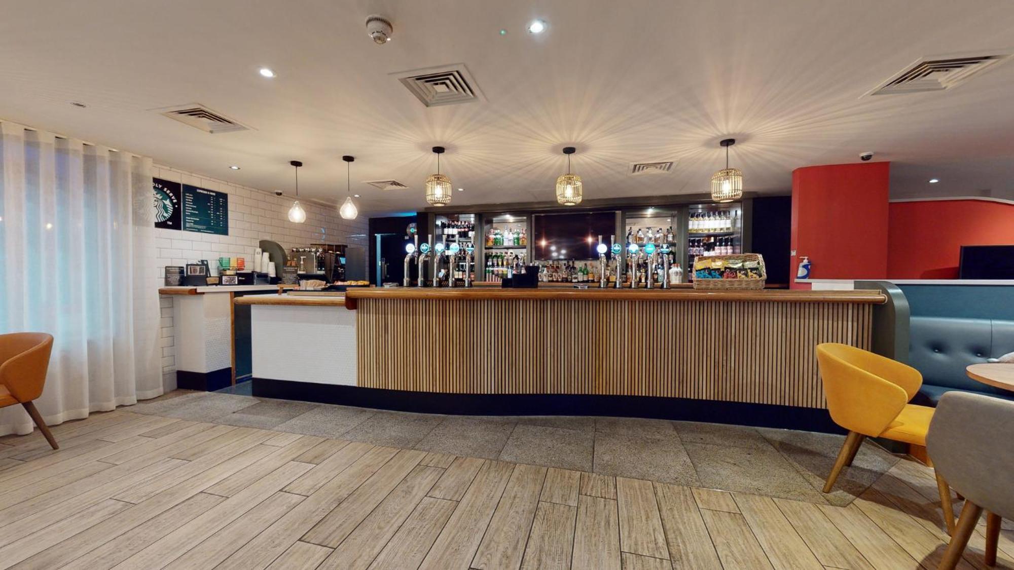 Holiday Inn Cardiff City Centre By Ihg Hotel 4*
