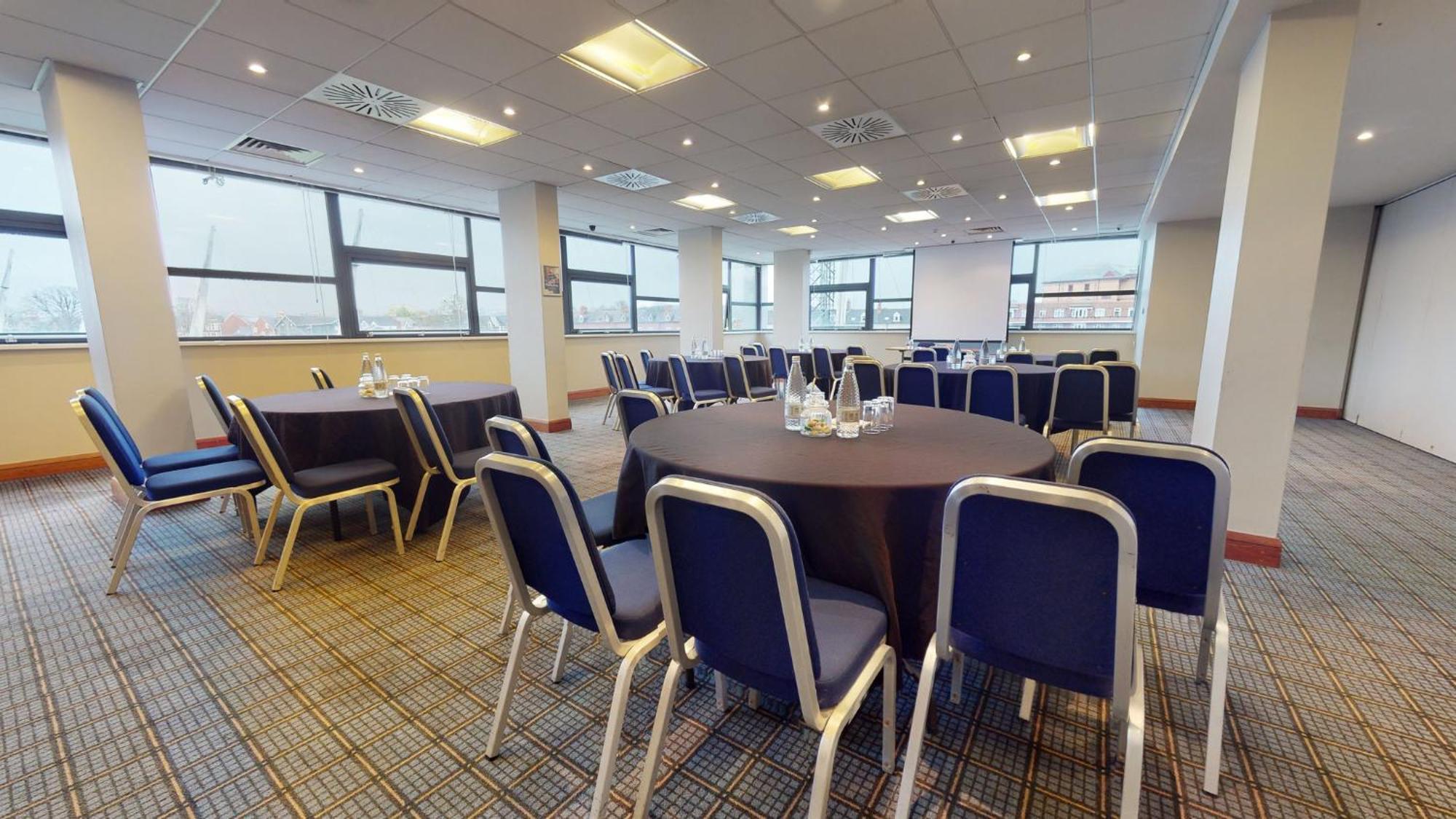 Holiday Inn Cardiff City Centre By Ihg Hotel Cardiff